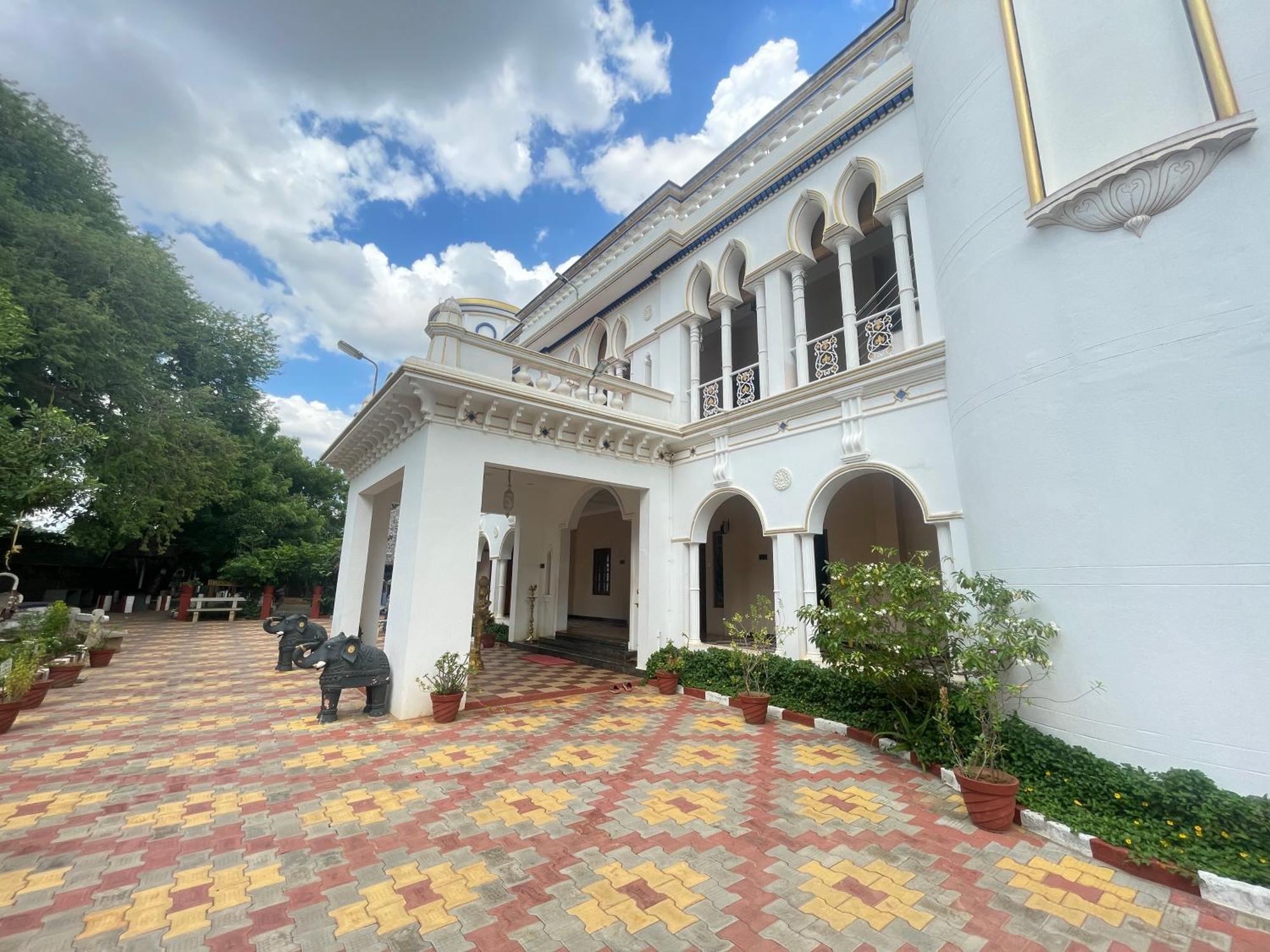 Chola Heritage Resort Karaikkudi Extérieur photo