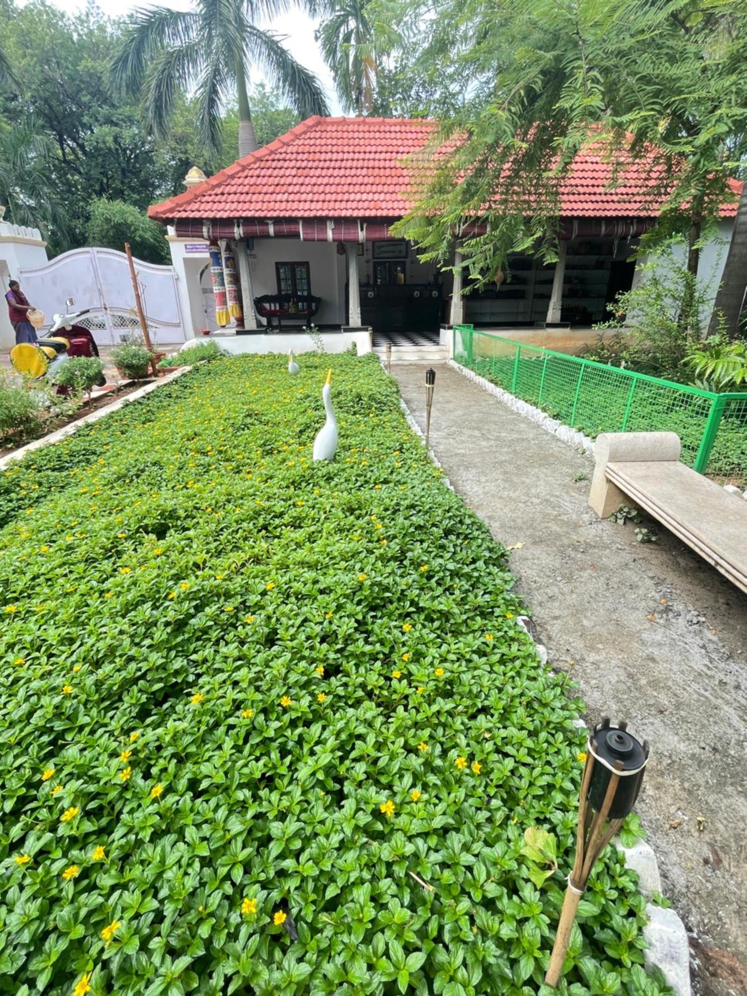 Chola Heritage Resort Karaikkudi Extérieur photo