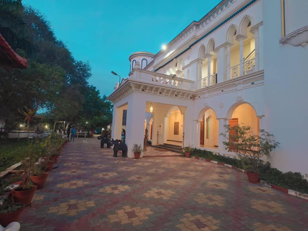 Chola Heritage Resort Karaikkudi Extérieur photo